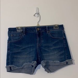 A.N.A. Medium Wash Low Rise Denim Shorts